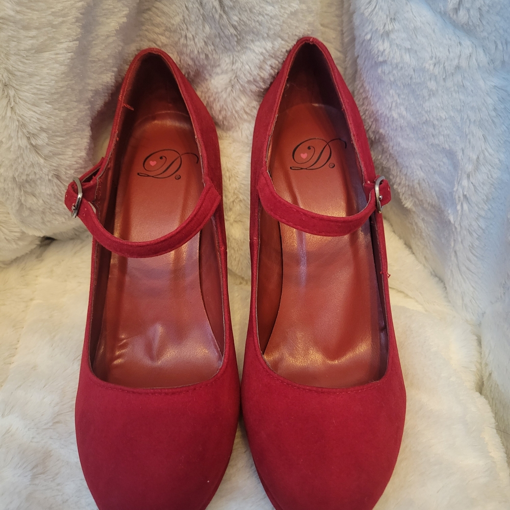 Dream Pairs Elegant Red Mary Jane Heels - Picture 2 of 4
